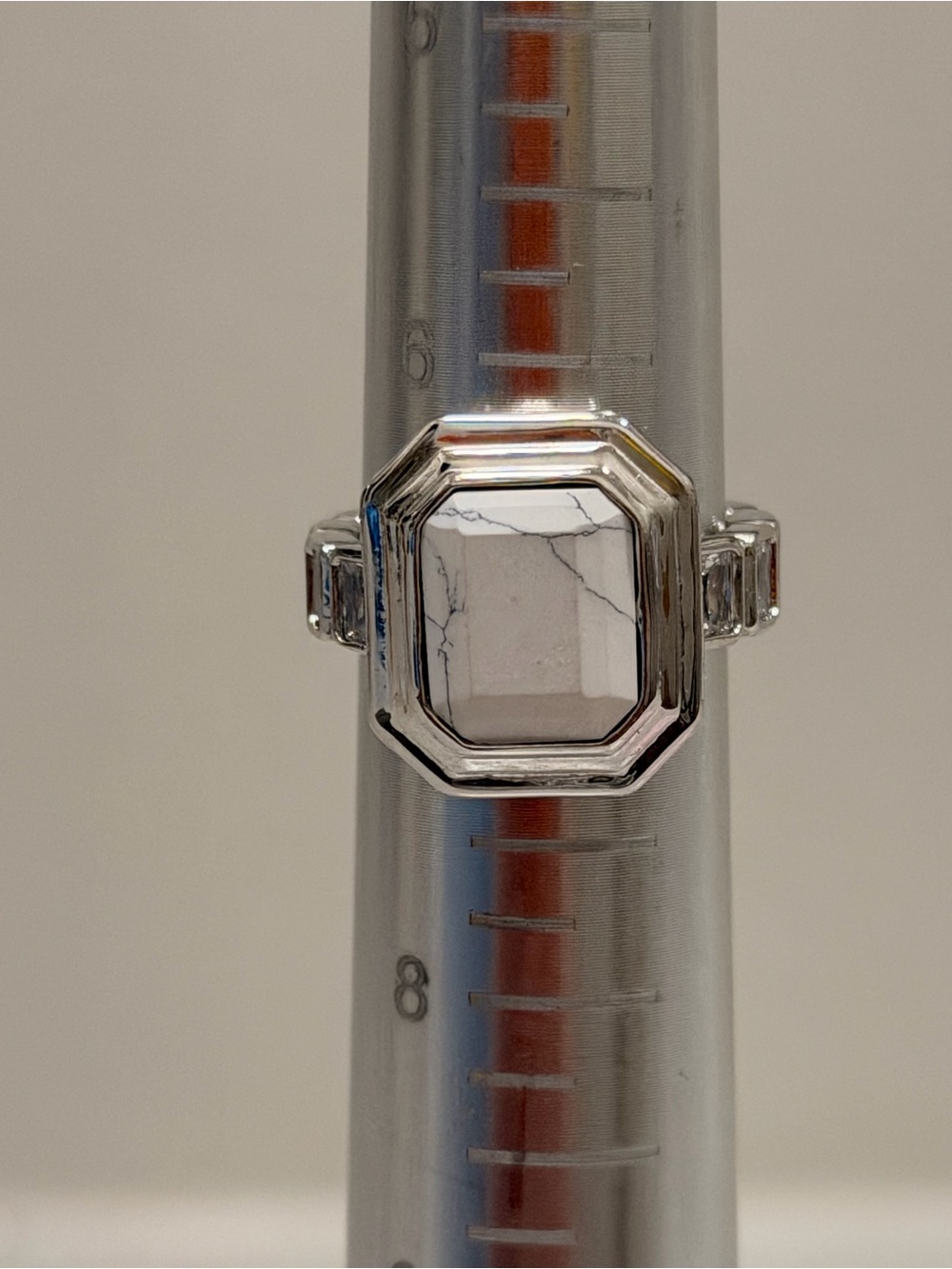 Bomb Party NWOT! Silver-Tone Howlite Octagon Ring - Picture 3 of 6